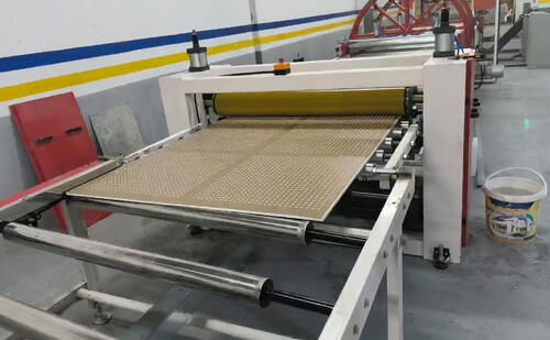 A linha argelina de produção de placas de gesso (perforação, laminação e pulverização) está agora totalmente operacional.