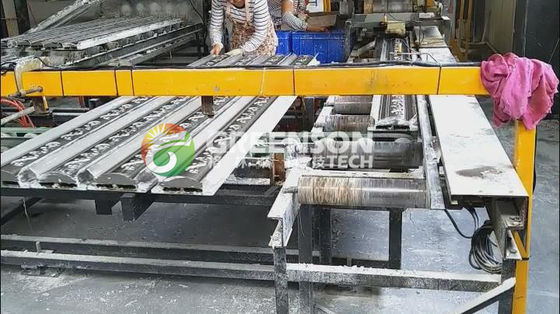 Bom preço. 2000 Pcs Capacidade Máquina de cornice de gesso de alto desempenho on-line