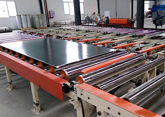 Bom preço. Fábrica de azulejos de tecto de gesso laminado de vinil on-line