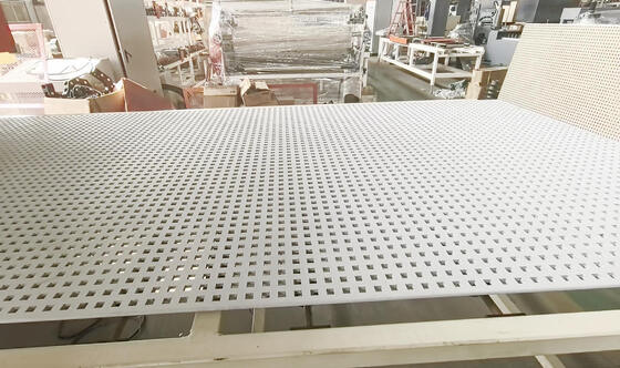 Bom preço. Máquina perfuradora automática de placas CNC com alta precisão e potência de 11 KW para perfuração de placas multifuros on-line