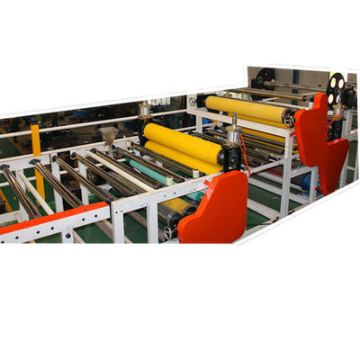 Bom preço. O teto laminado PVC da gipsita de China telha a linha de produção completa on-line