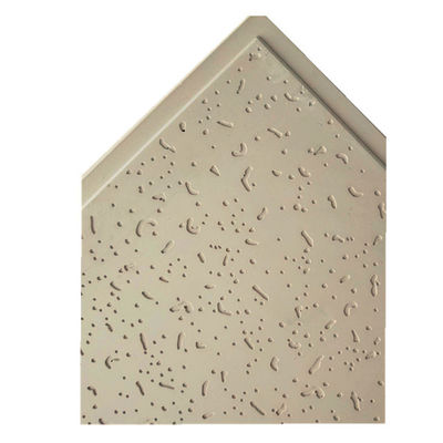 Bom preço. A telha do teto da gipsita da decoração interior faz o tamanho da placa da máquina 600*600 on-line